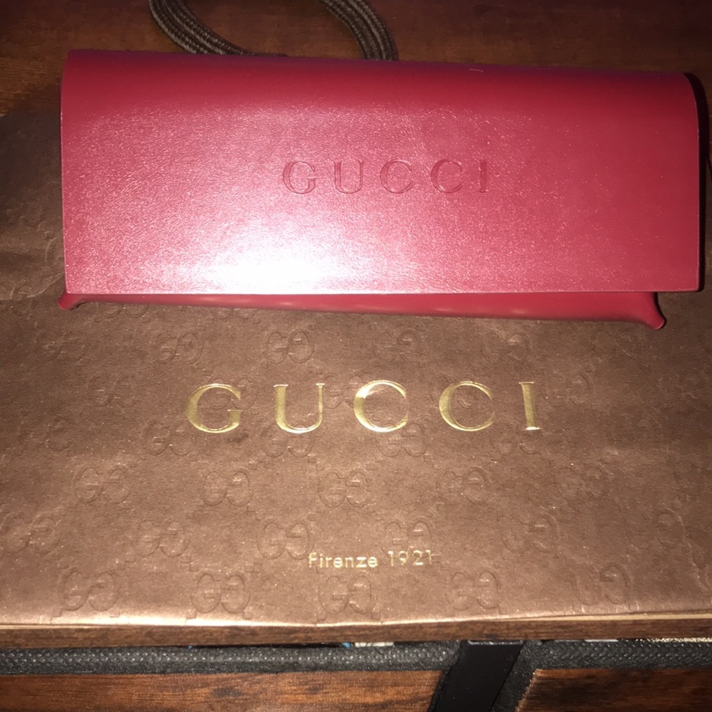 NEW Gucci Black Cat Eye Sunglasses, comes with Gucci shipping bag - Picture 3 of 13